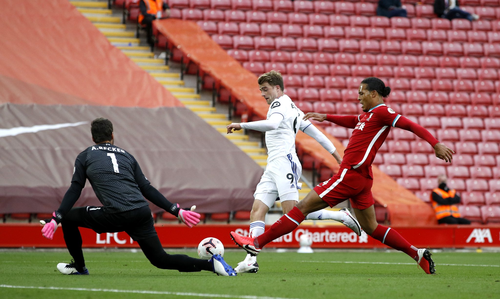 比纳特亚有 比纳特亚有